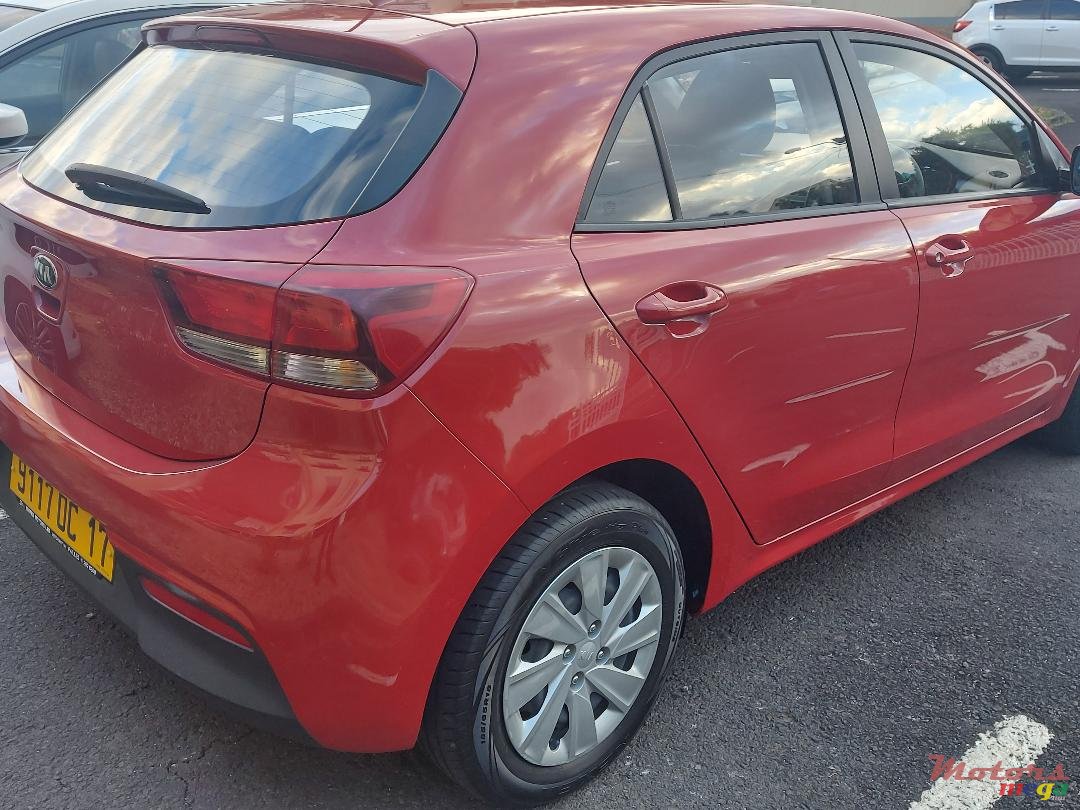 2017' Kia Rio photo #2