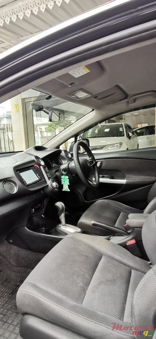 2011' Honda Insight photo #3