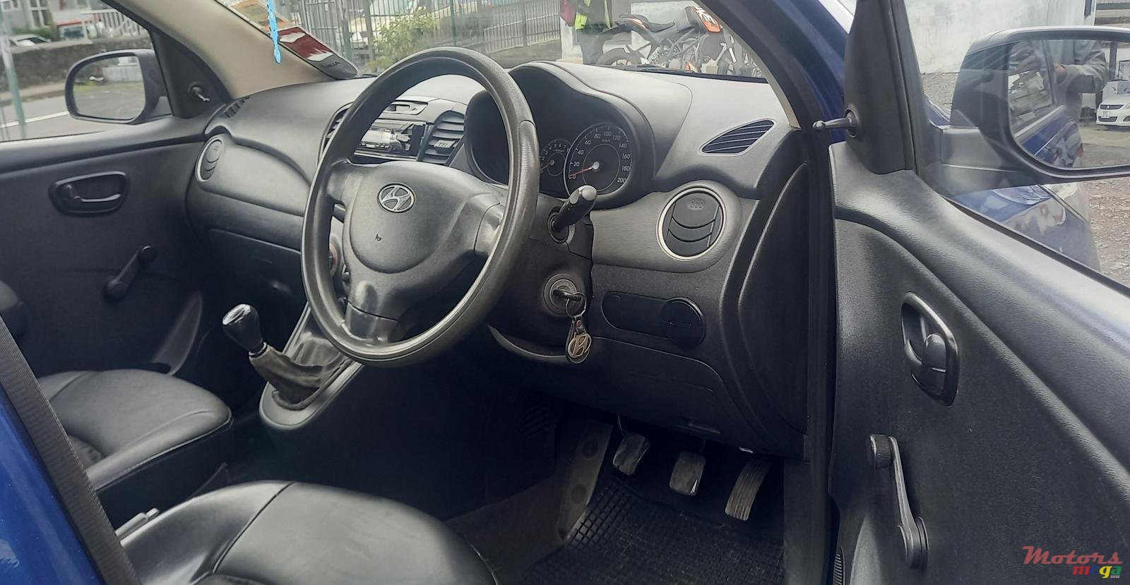 2012' Hyundai i10 photo #5