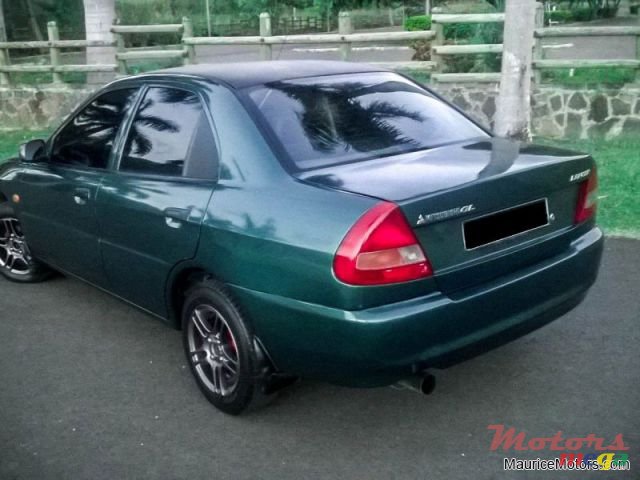 1997' Mitsubishi Lancer photo #2