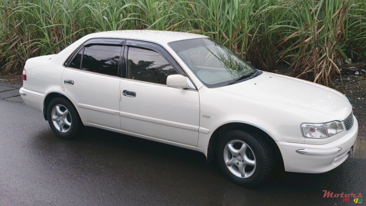 1999' Toyota Corolla SE SALOON RIVIERE photo #1