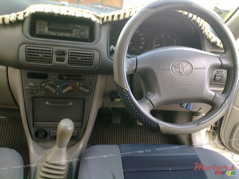 1999' Toyota photo #1