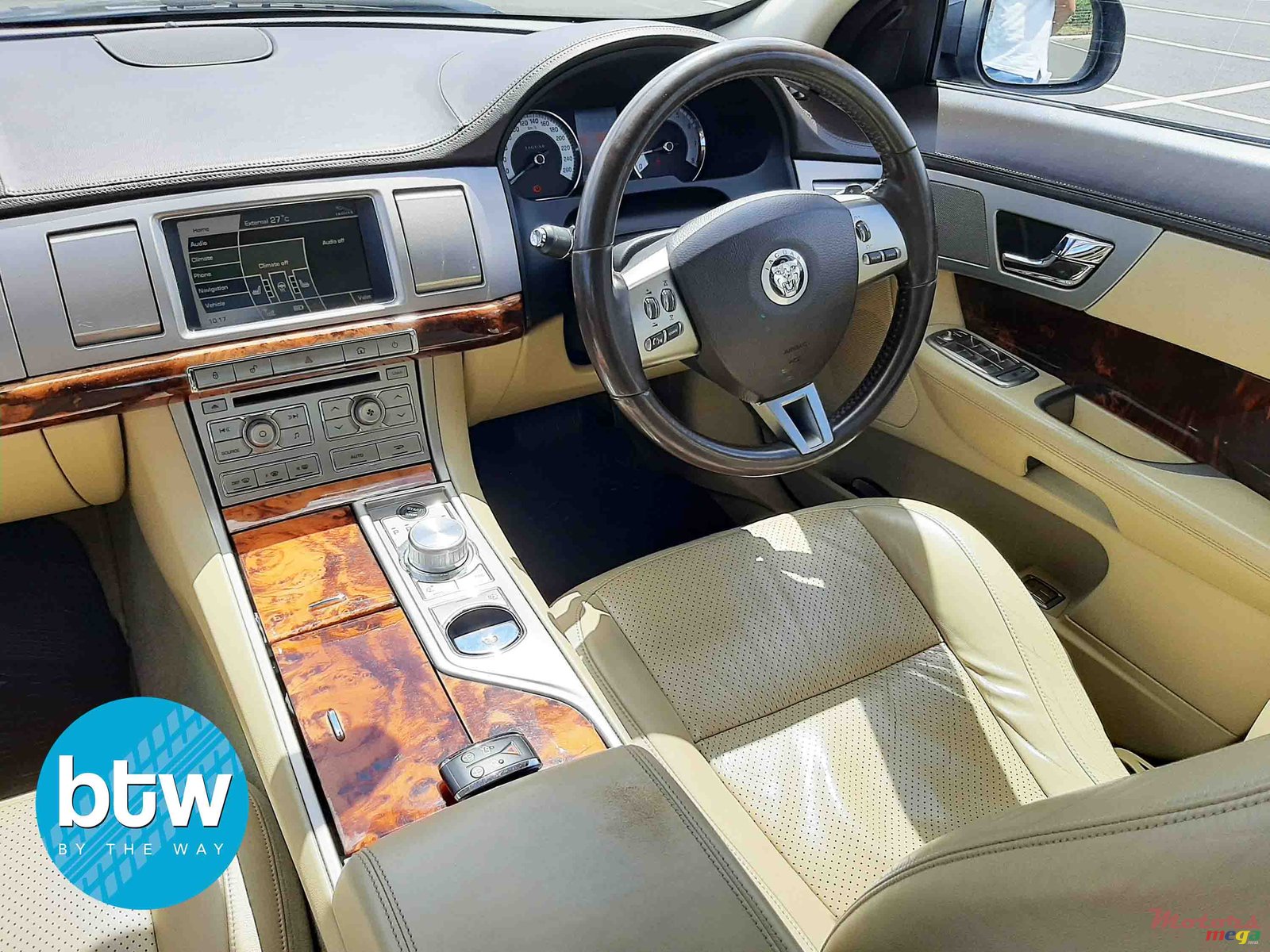 2008' Jaguar XF photo #6