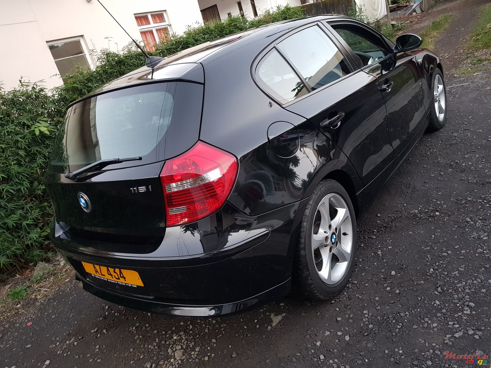 2009' BMW 116 AUTOMATIC photo #4