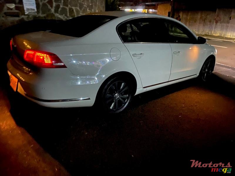 2012' Volkswagen Passat photo #6