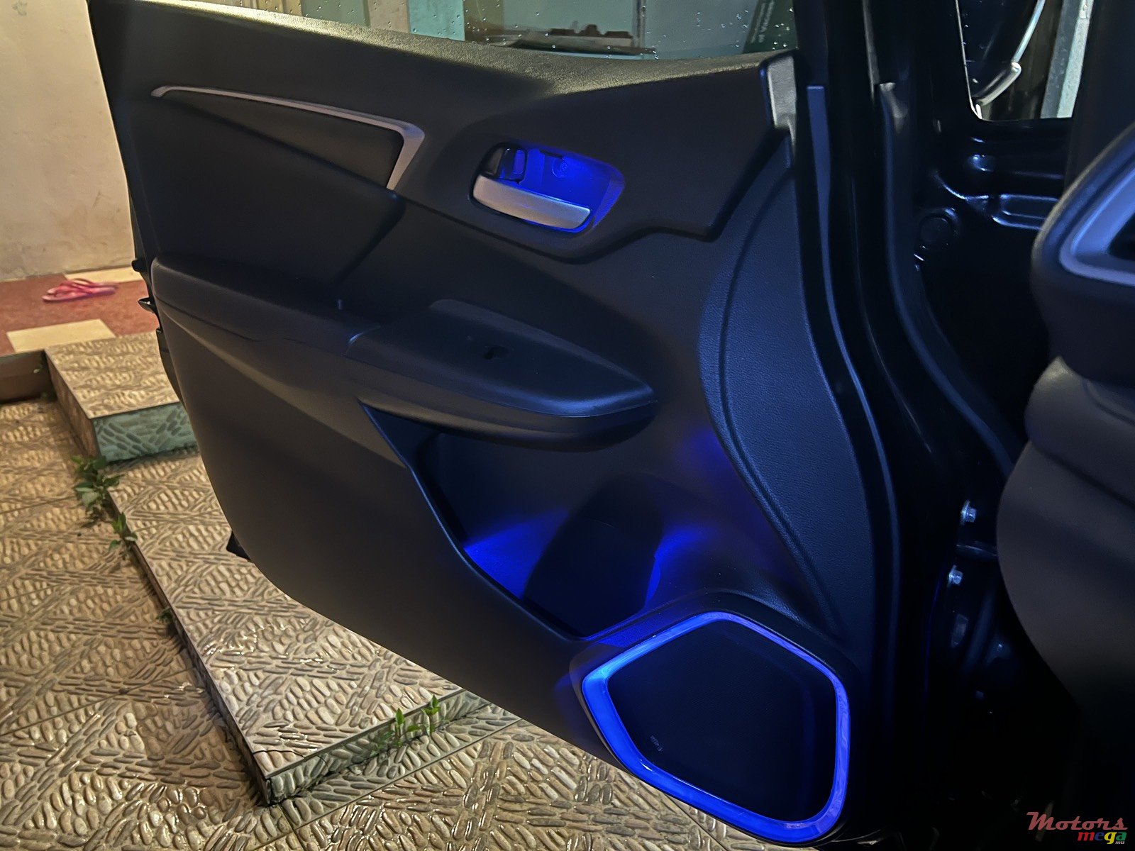 2014' Honda Fit Hybrid photo #8