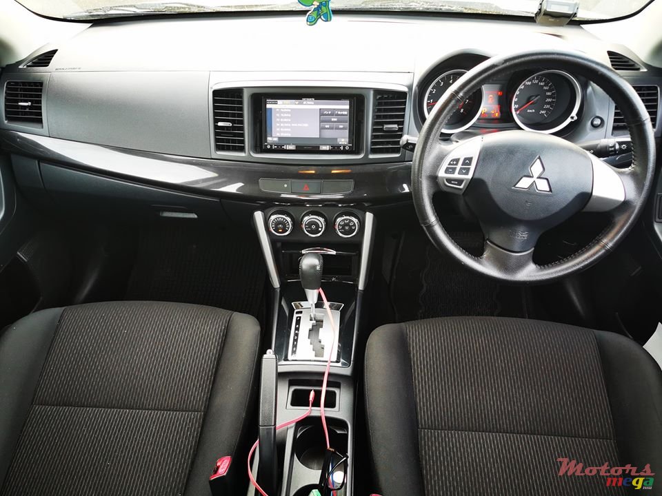 2017' Mitsubishi Lancer EX photo #5