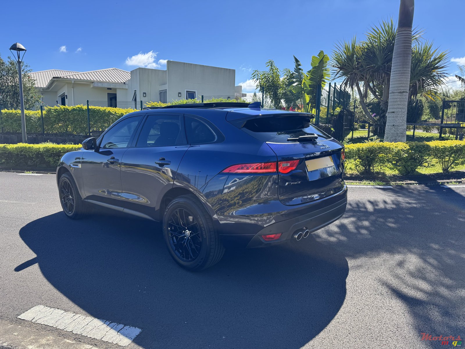 2018' Jaguar F-Pace photo #4
