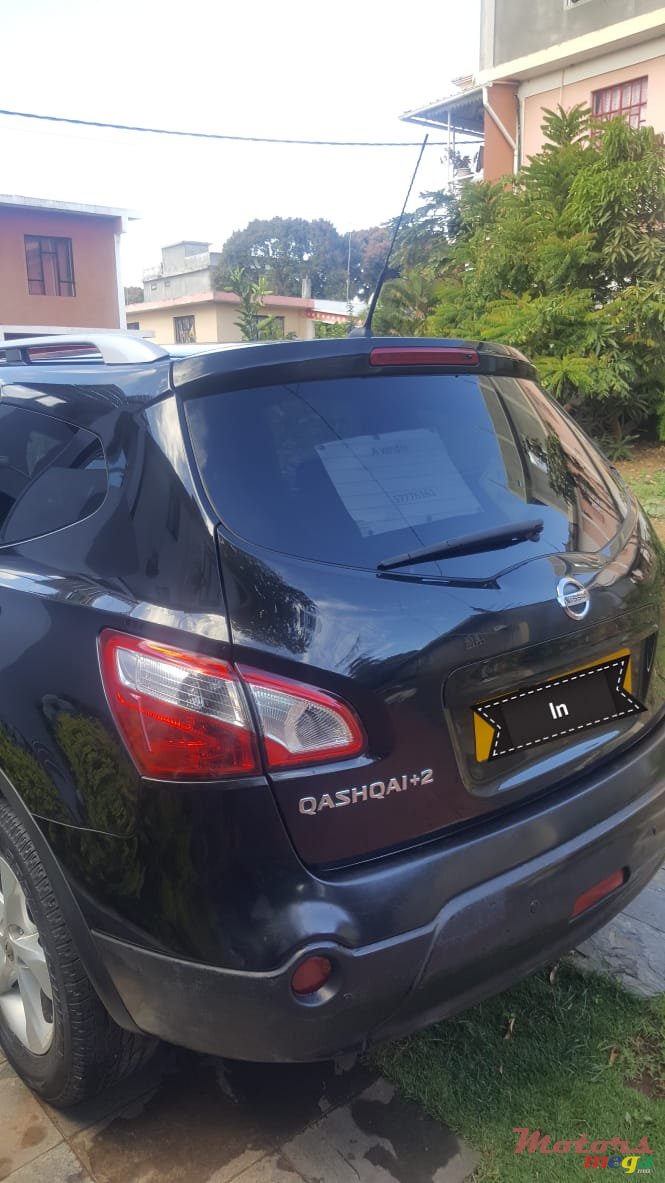 2010' Nissan Qashqai+2 photo #3