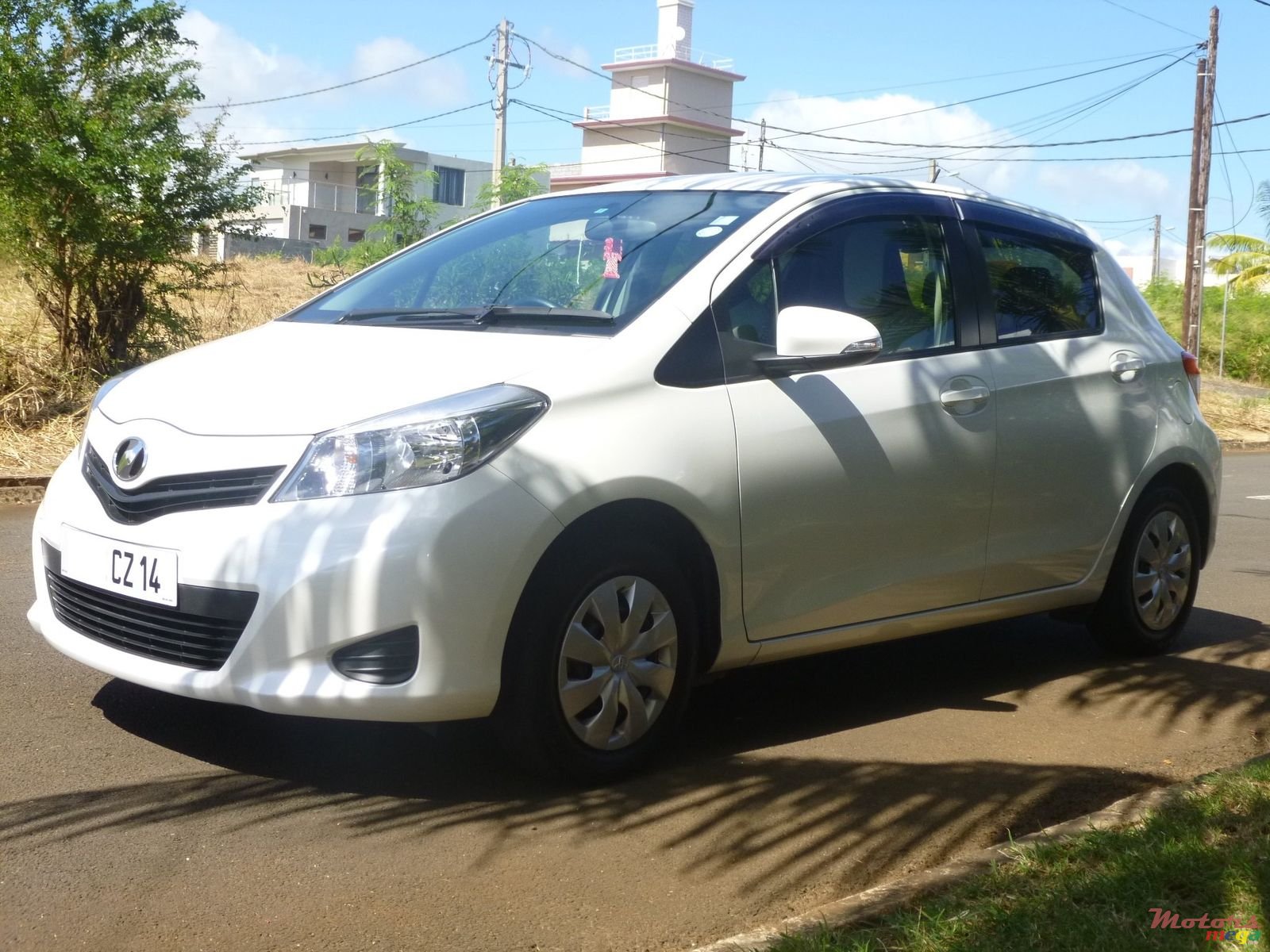 2014' Toyota Vitz photo #4
