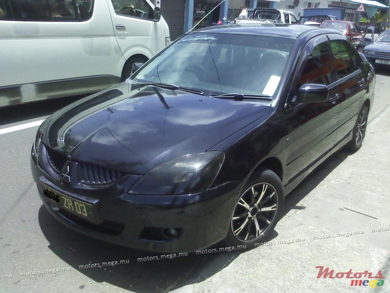 2003' Mitsubishi Lancer Yes photo #1