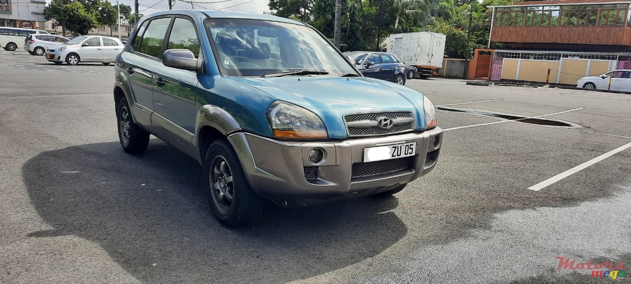 2005' Hyundai Tucson Automatic transmission photo #1