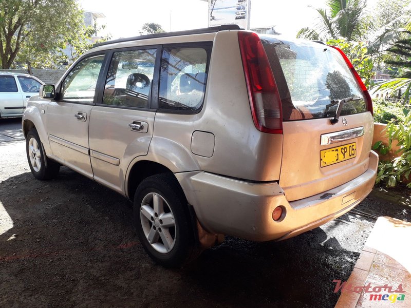 2005' Nissan X-Trail 4×4 Turbo photo #1