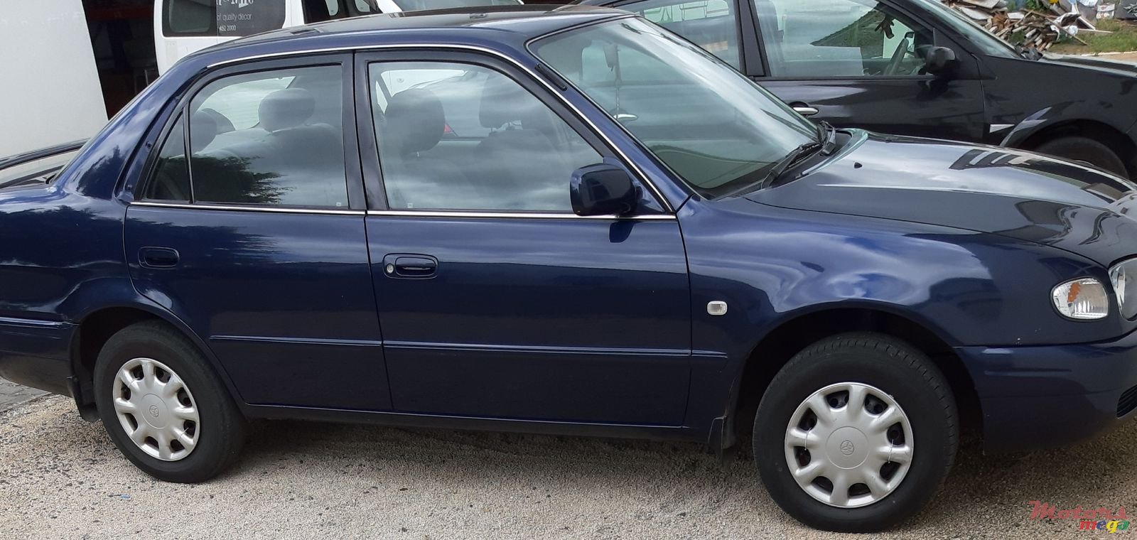 2001' Toyota Corolla photo #1