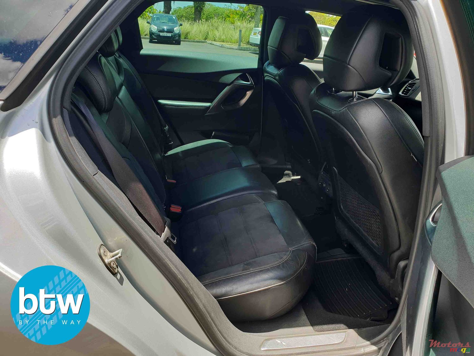 2014' Citroen DS 5 photo #2