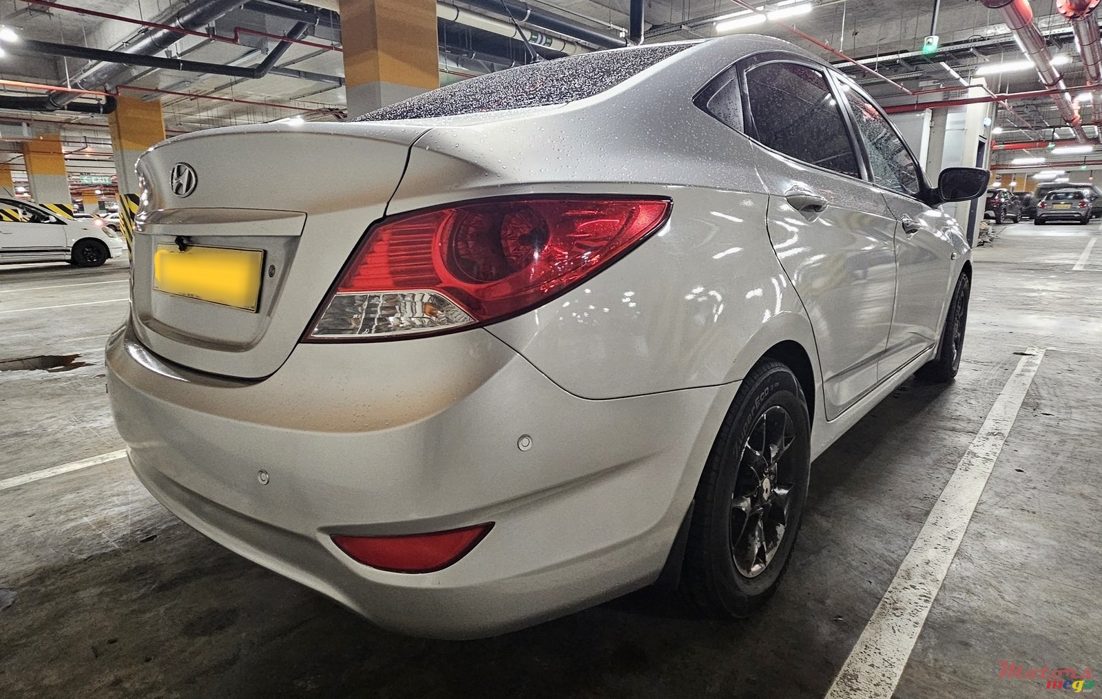 2013' Hyundai Accent photo #3