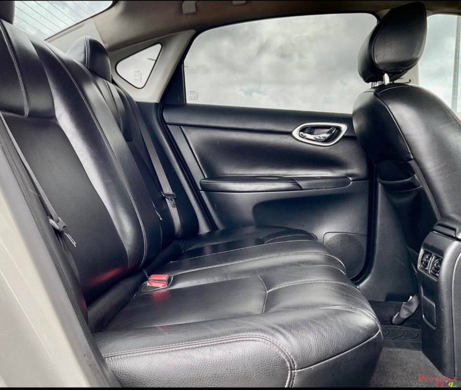 2018' Nissan Sentra photo #4
