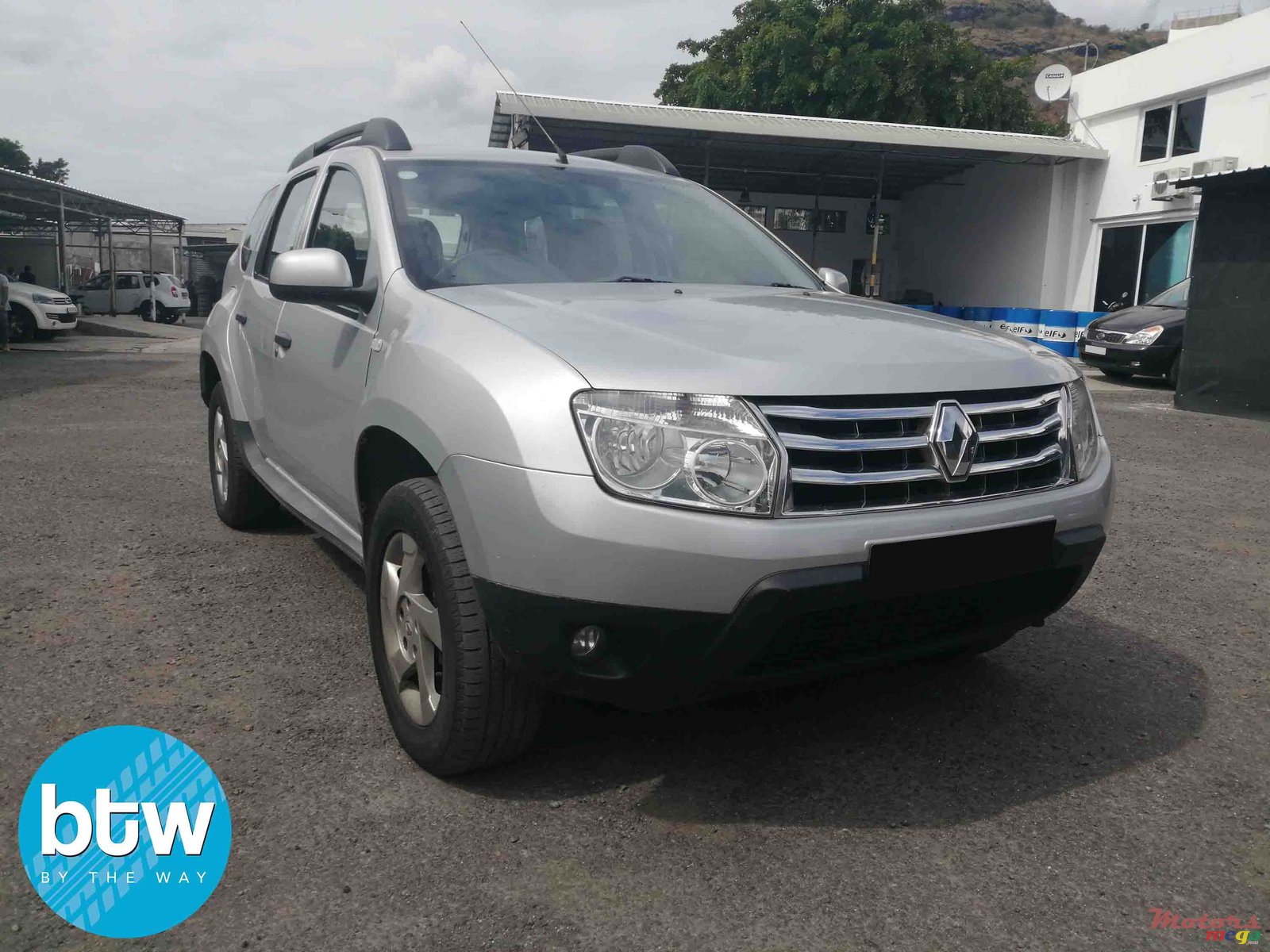 2014' Renault Duster AWD photo #1