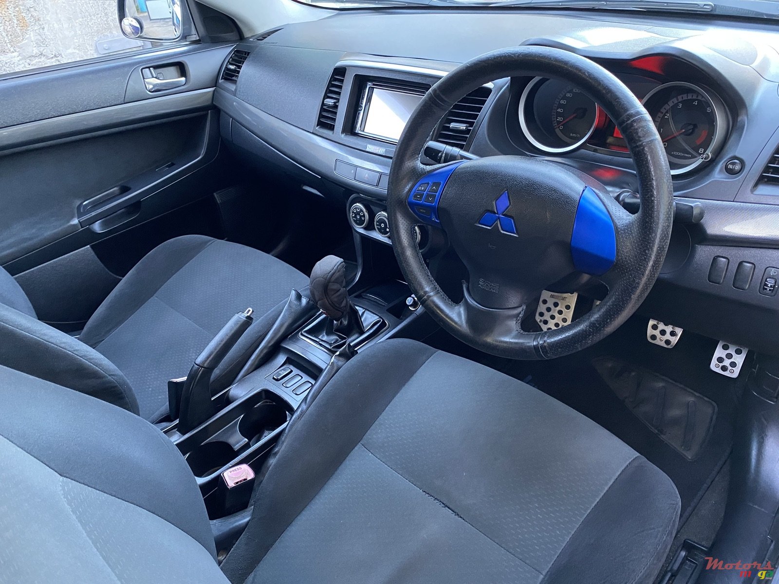 2009' Mitsubishi Lancer Ex photo #7