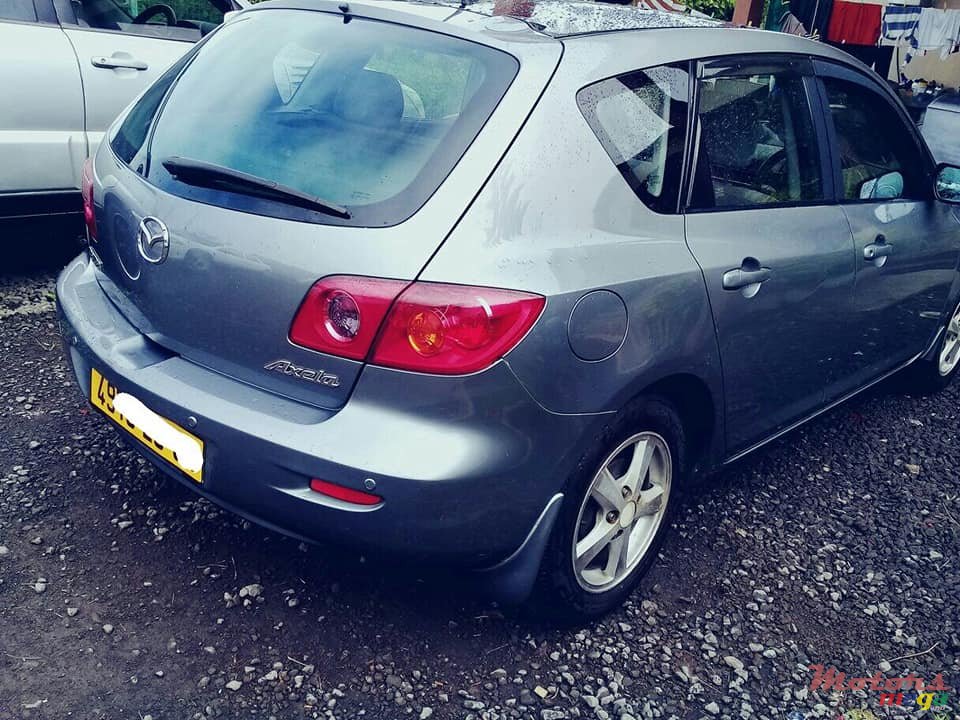 2004' Mazda Axela photo #4
