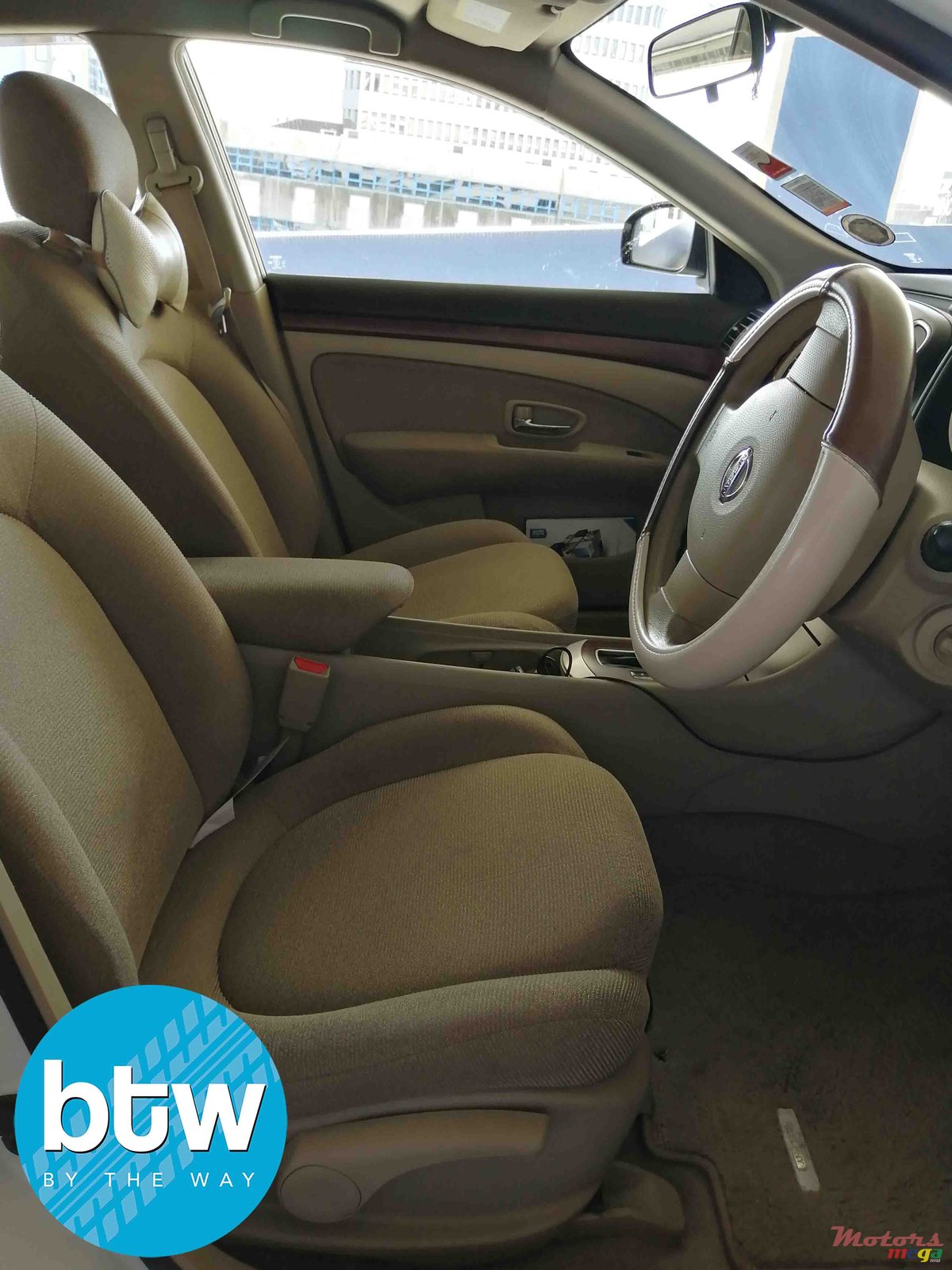 2011' Nissan Bluebird Sylphy photo #6