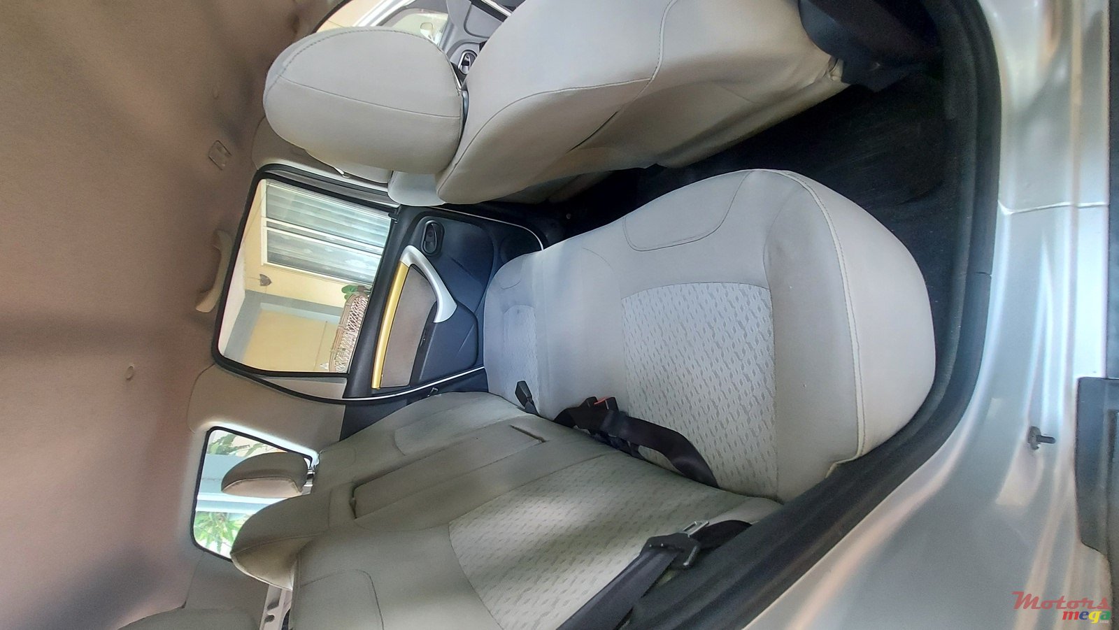 2014' Renault Duster Suv photo #7