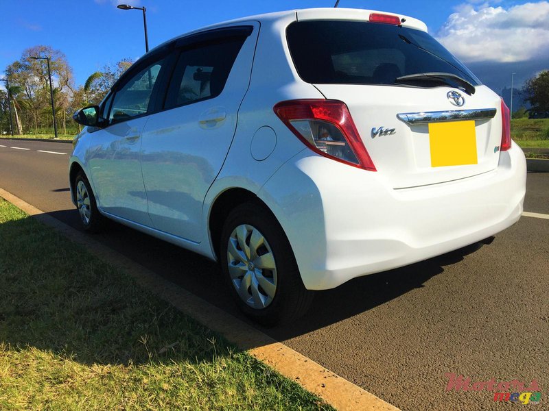 2012' Toyota Vitz 1300 photo #7