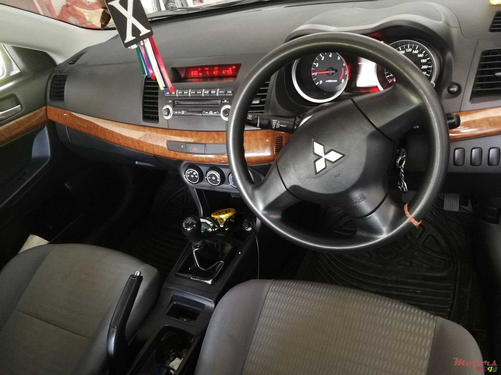 2012' Mitsubishi Lancer photo #4