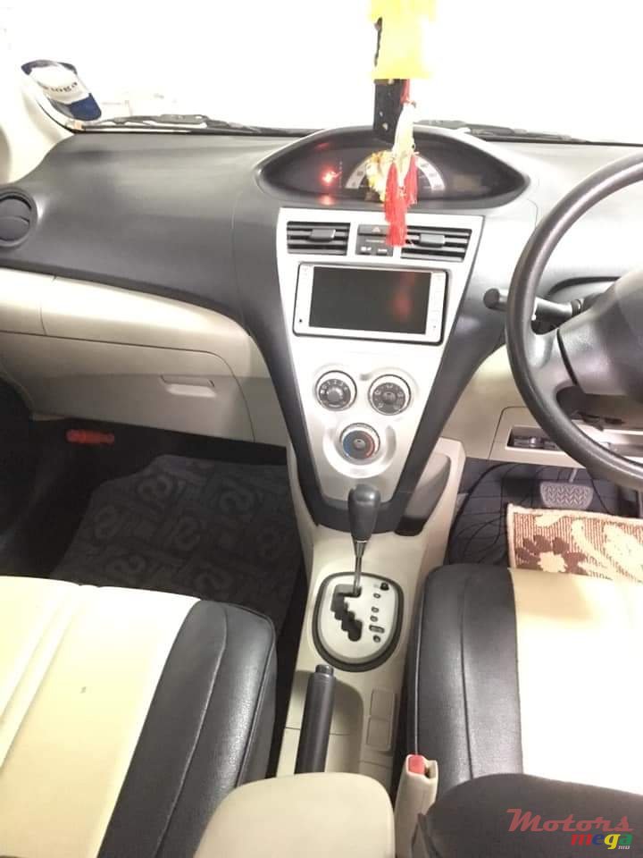 2008' Toyota photo #4