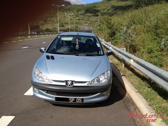 2005' Peugeot 206 photo #2