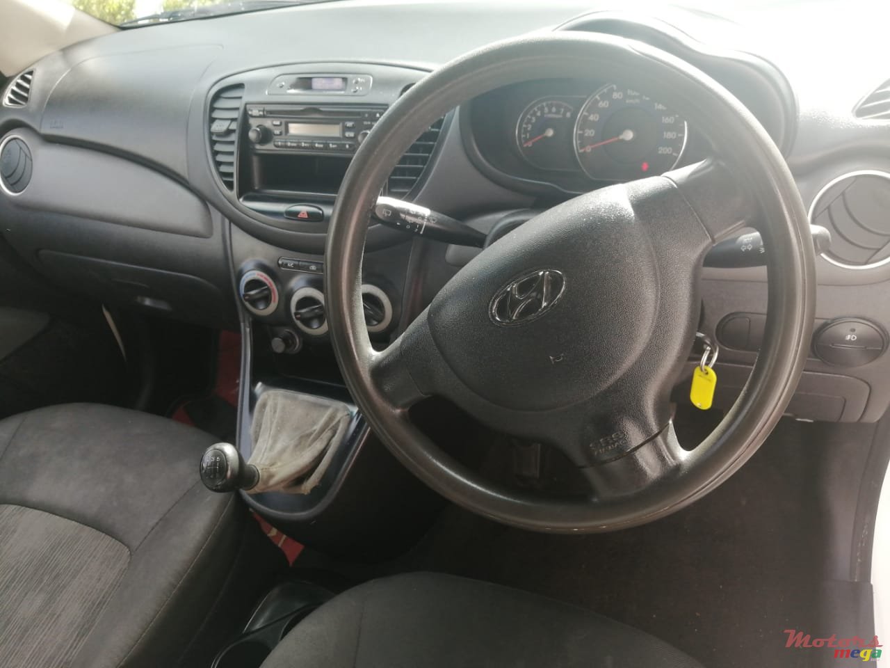 2012' Hyundai photo #2