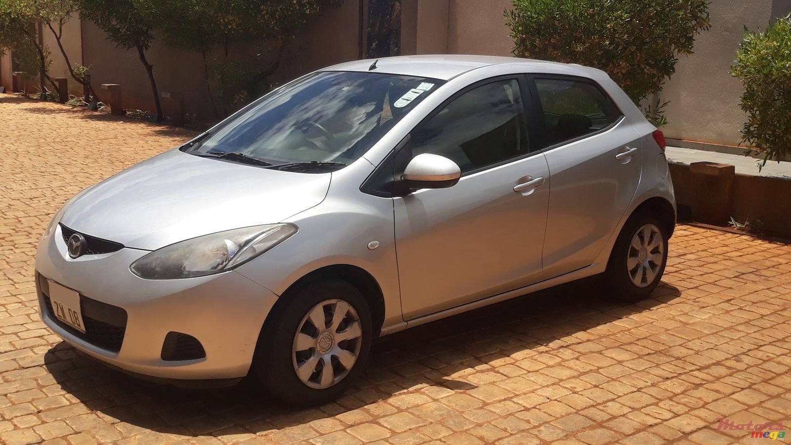 2008' Mazda Demio photo #2