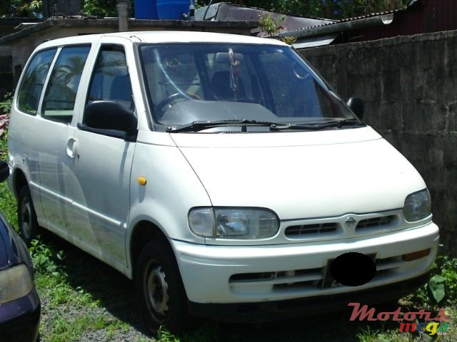 1996' Nissan Serena photo #1