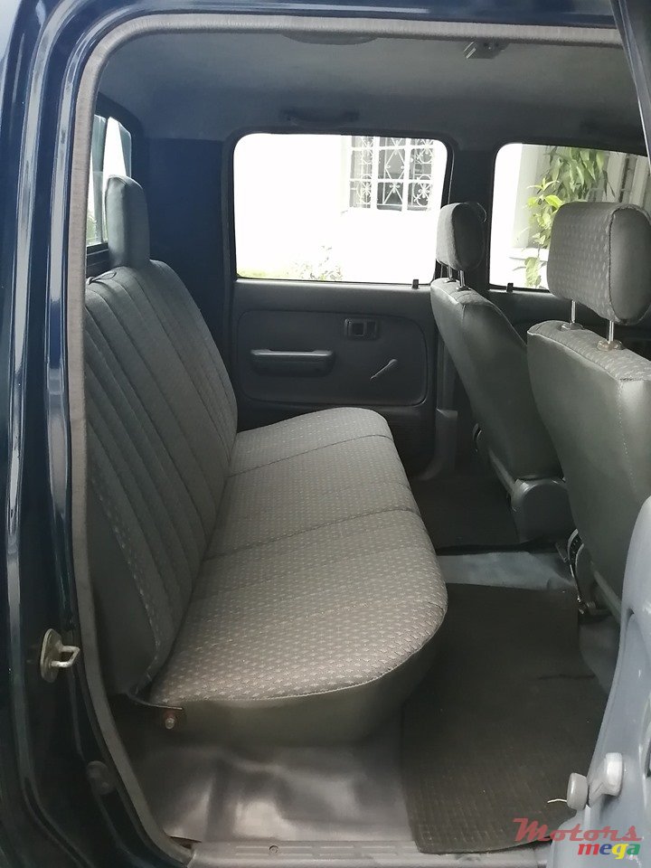 1998' Toyota Hilux photo #6