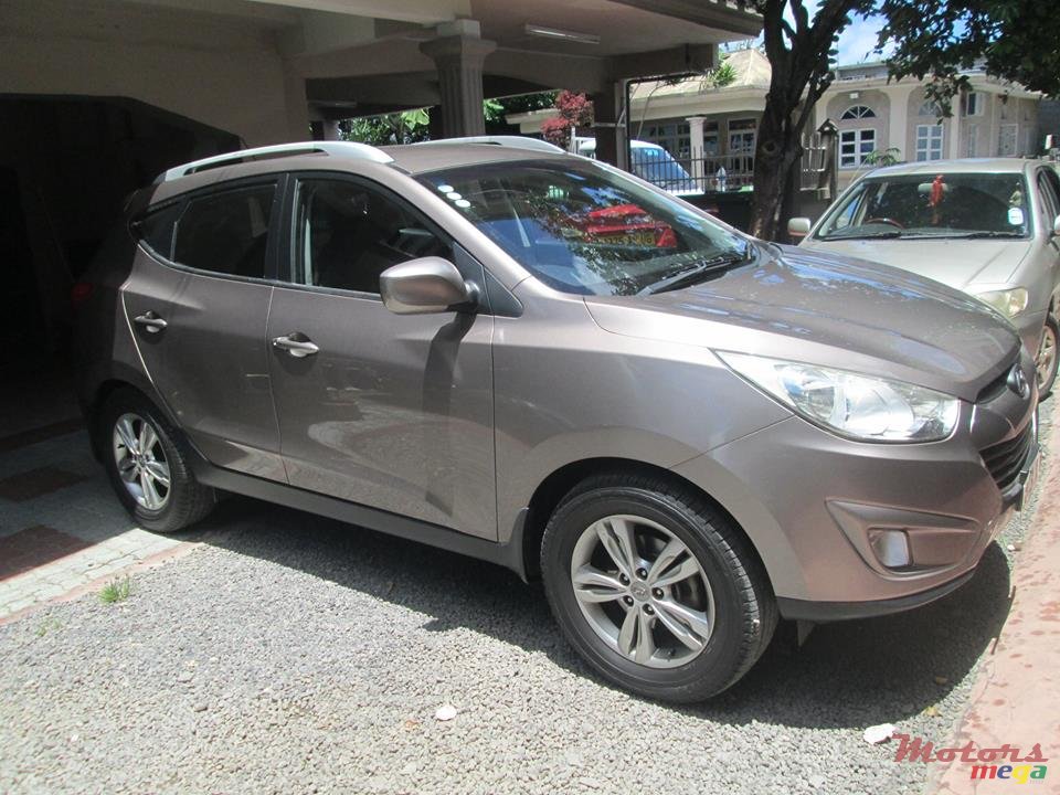 2010' Hyundai ix35 photo #2