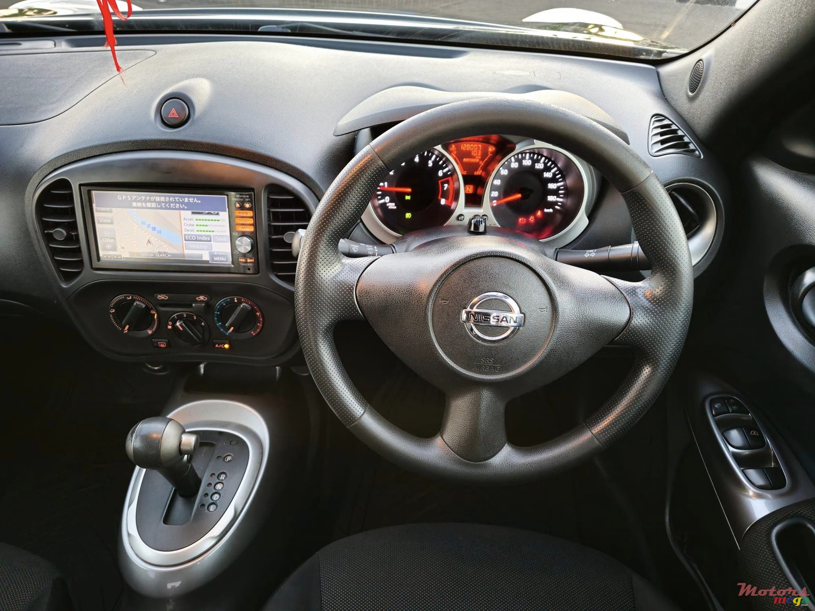 2012' Nissan Juke photo #5