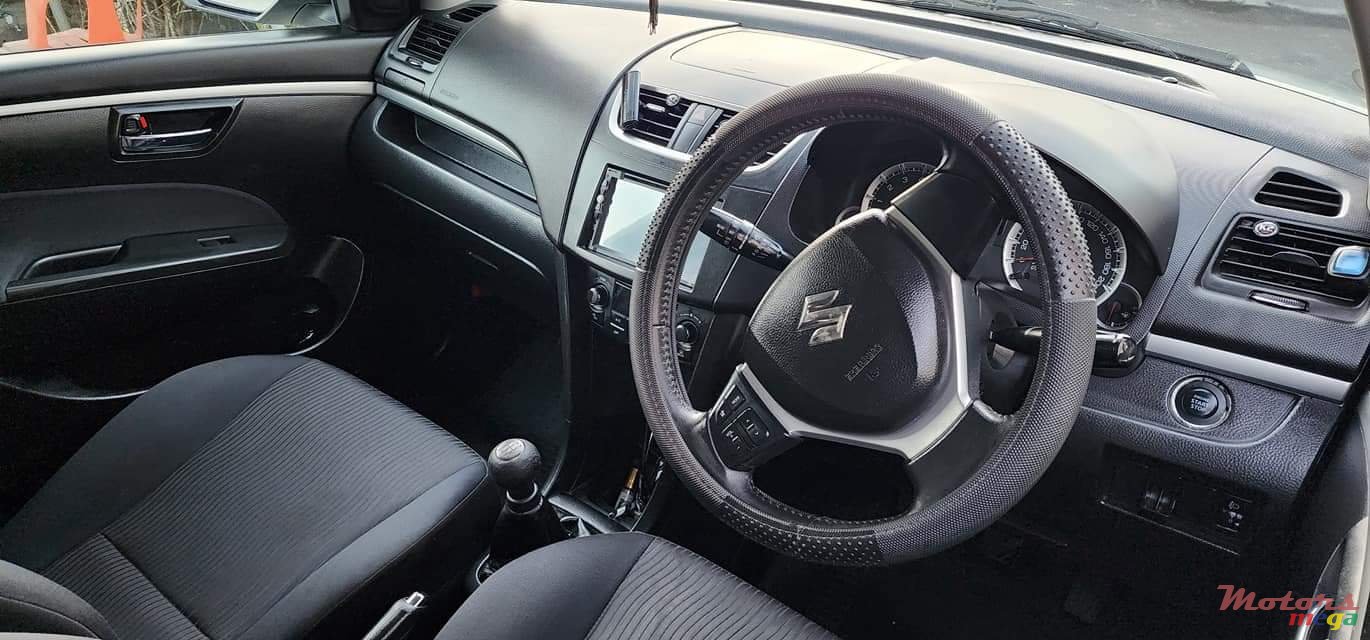 2013' Suzuki Swift photo #7
