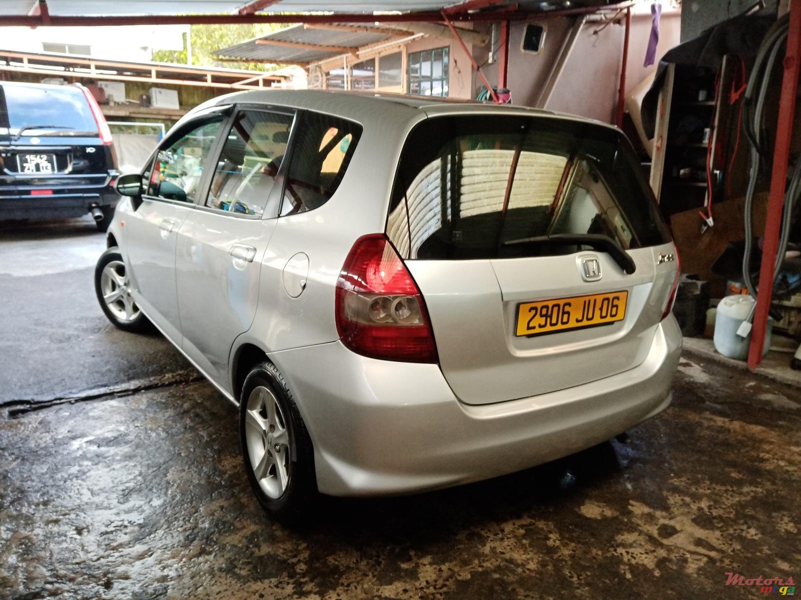 2006' Honda Jazz photo #2