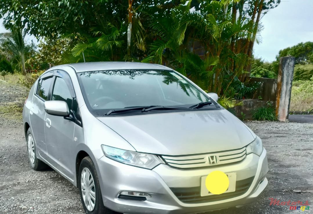 2010' Honda Insight photo #1