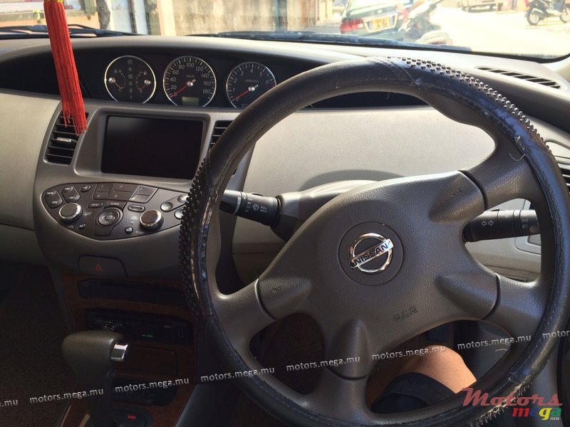 2004' Nissan Primera photo #2