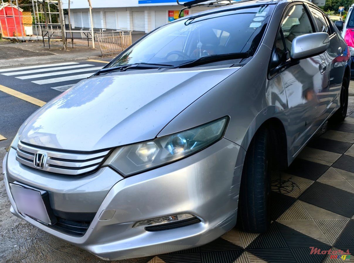 2011' Honda Insight photo #3