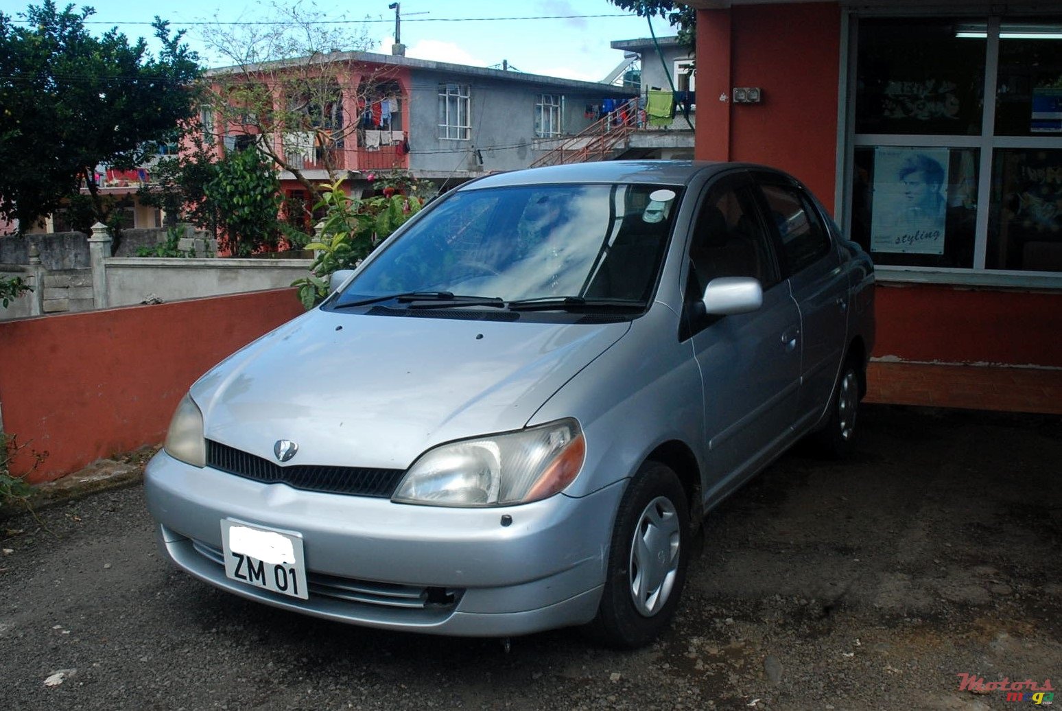 2001' Toyota photo #2