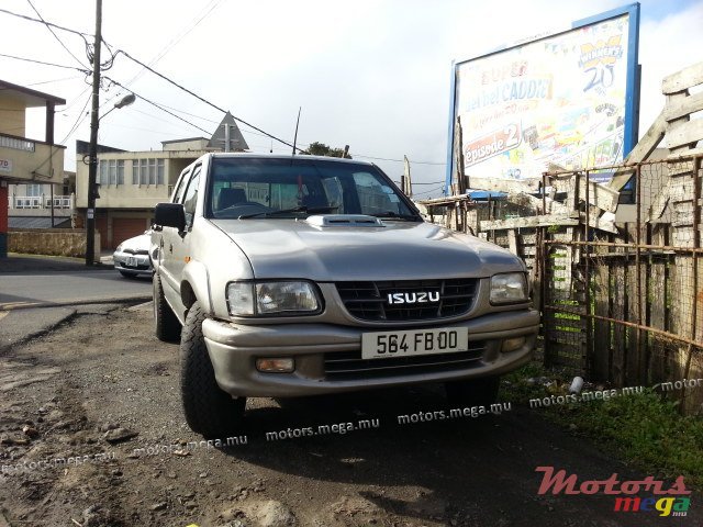 2000' Isuzu KB Series photo #1