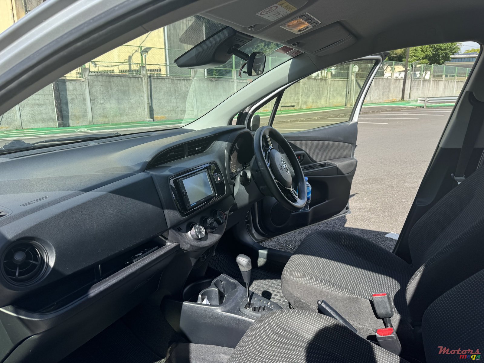 2019' Toyota Vitz photo #5