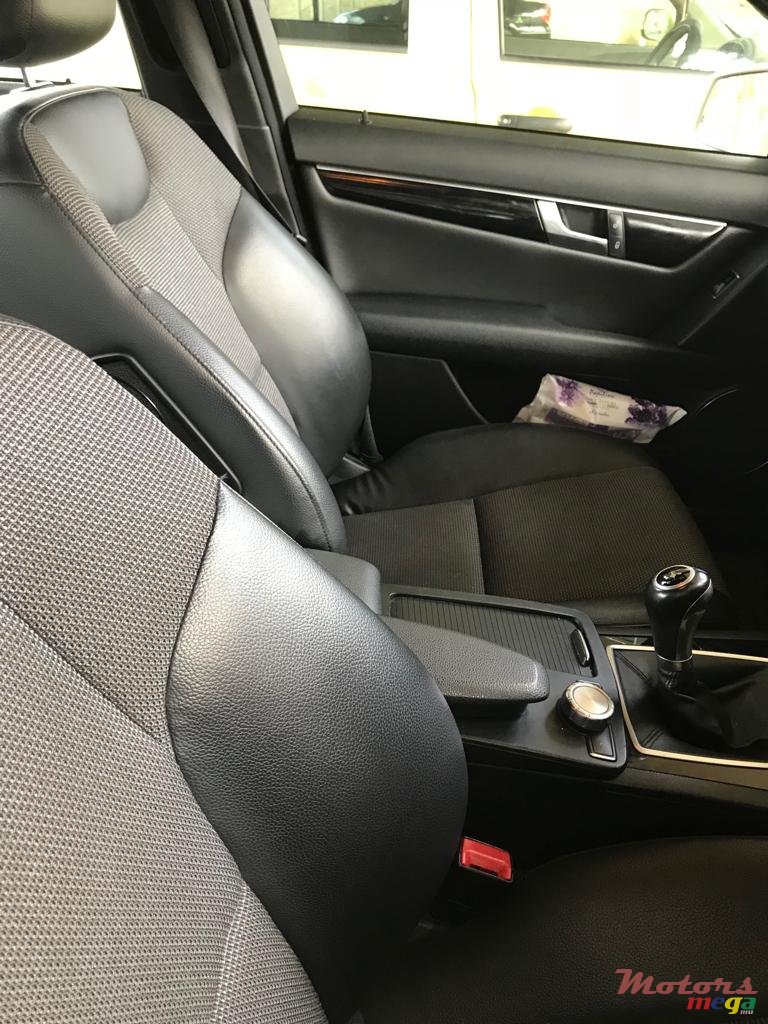 2011' Mercedes-Benz photo #5