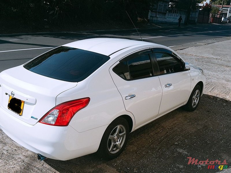 2014' Nissan Tiida photo #2