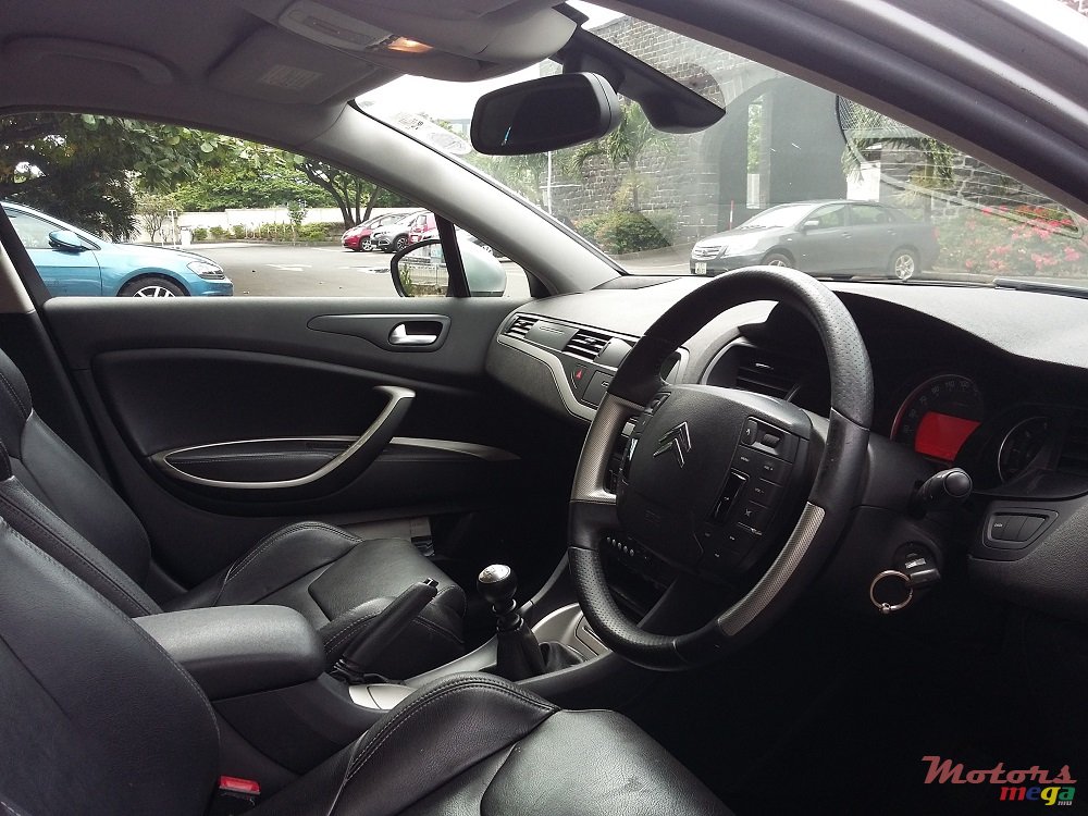 2010' Citroen C5 photo #4