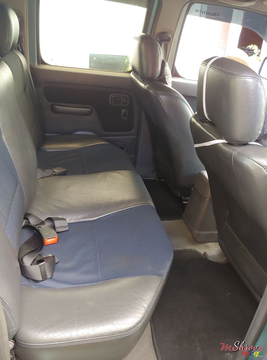 2003' Nissan Hardbody 3.0 Turbo 2X4 photo #5