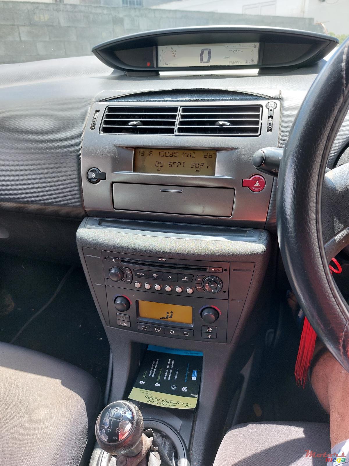 2009' Citroen C4 photo #5