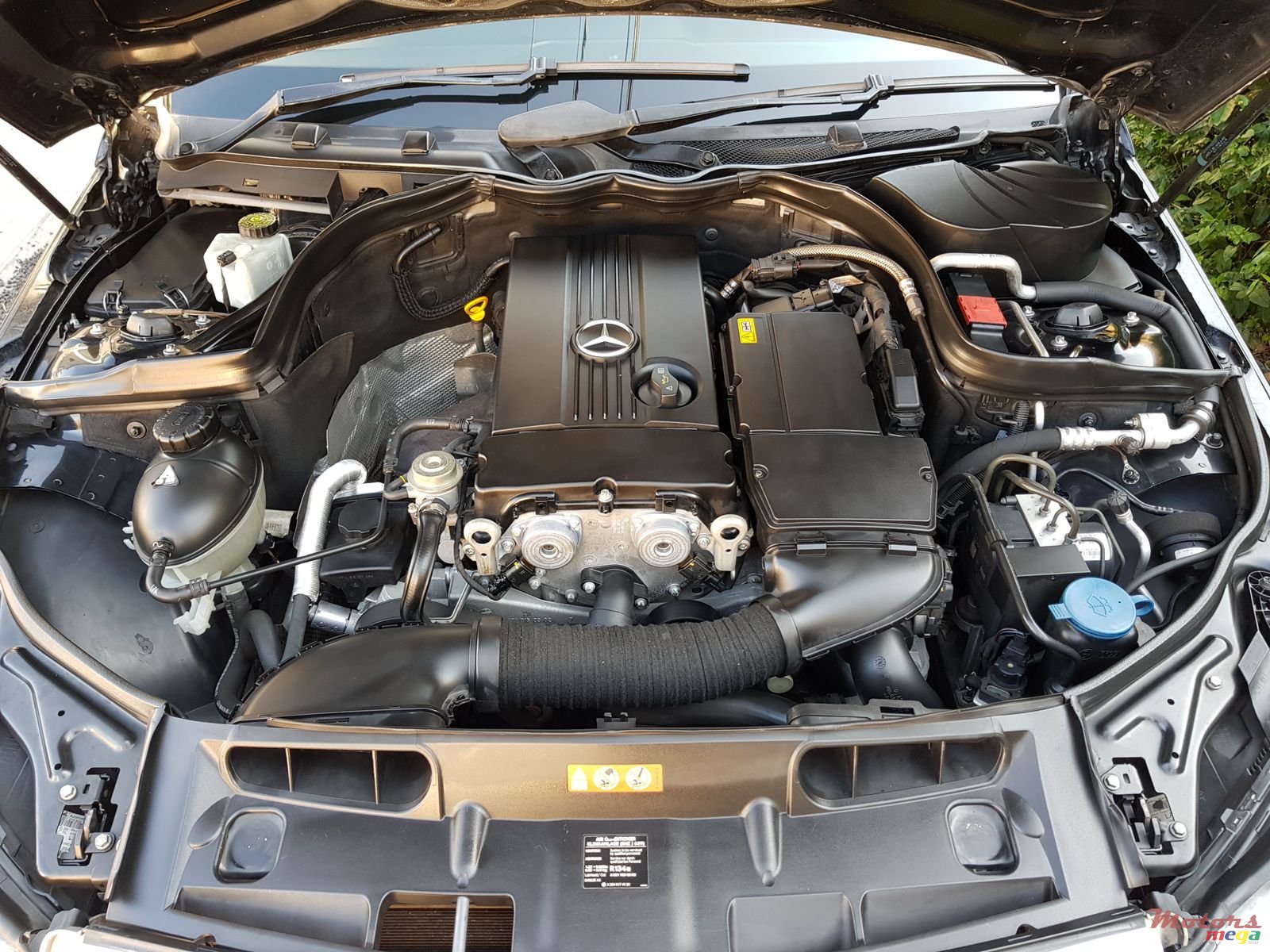 2011' Mercedes-Benz c 180 kompressor photo #5